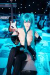 萌新推特00後露臉網紅美少女▌白莉愛吃巧克力▌Cos初音未來 香艷酥乳粉嫩白虎演唱會 精美私拍