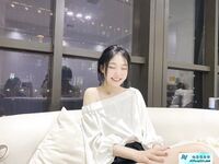 上海富家千金遭前任曝光大量性愛生活照流出 深喉吃屌淫靡喘息 反差婊聽到要肏穴瞬間興奮