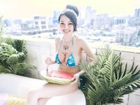 隱藏版瘋狂抖奶『俄羅斯公主』超性感比基尼 最後還是脫光光 濕身後的性感 高清[JVID]