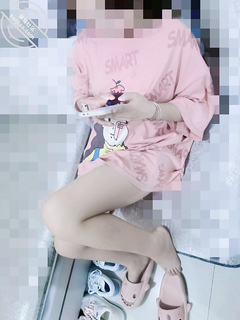 最新購買海角鬼畜父亂倫自己親閨女 我開苞了十八年前親自造出來的閨女聽她的哭聲心都要碎了