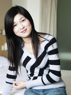 早期國模私拍鼻祖！原滋原味傳統型青澀美乳小妹黃丹頂格私拍原版