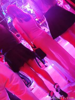 舞廳內的淫亂 抓奶摳摸雞巴逼愛情就從舞廳開始 口爆打站樁應有盡有 最新2022版