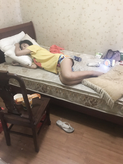 覬覦了很久的鄰家小妹 終於喝下了我給的橙汁 這下可就由不得你了
