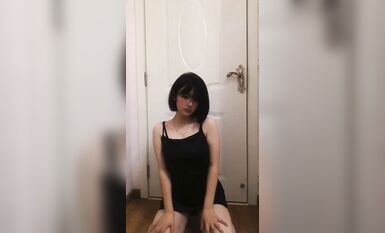 皮皮蝦網紅純欲女神【在下小羊】人前傲女，人後母狗，被金主包養定製私拍各種裸舞紫薇視頻207V (110)