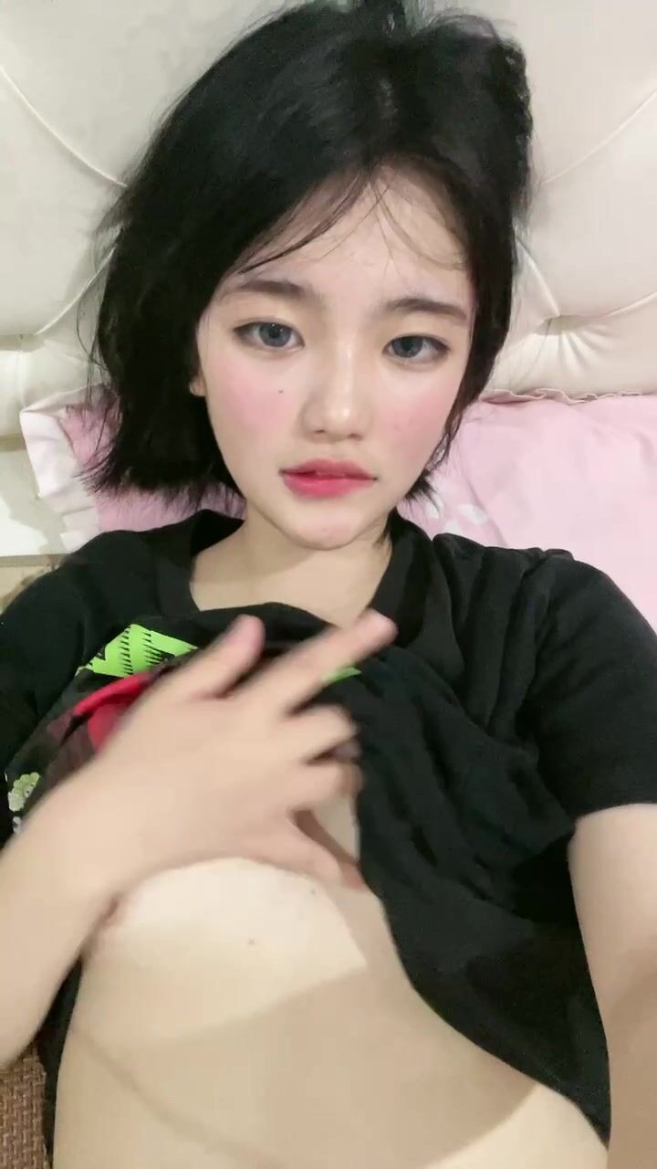 皮皮蝦網紅純欲女神【在下小羊】人前傲女，人後母狗，被金主包養定製私拍各種裸舞紫薇視頻207V (150)