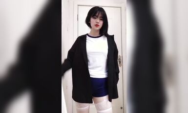 皮皮蝦網紅純欲女神【在下小羊】人前傲女，人後母狗，被金主包養定製私拍各種裸舞紫薇視頻207V (59)