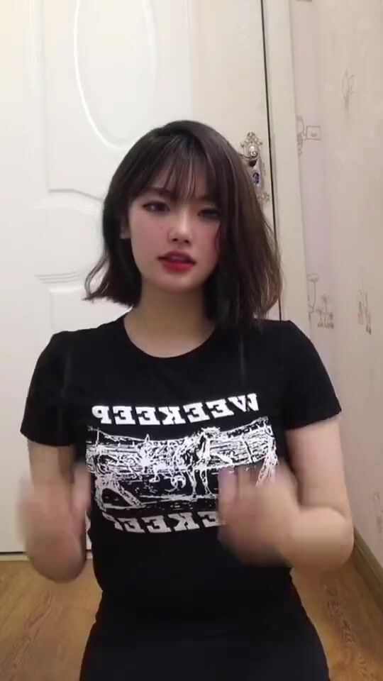 皮皮蝦網紅純欲女神【在下小羊】人前傲女，人後母狗，被金主包養定製私拍各種裸舞紫薇視頻207V (6)