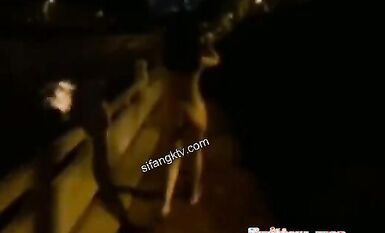 【重磅推薦】，北京22歲大學生，【白白MM】，電梯，頤和園，小區旁，都是展露美好胴體的場所，萬人訂閱精彩 (1)