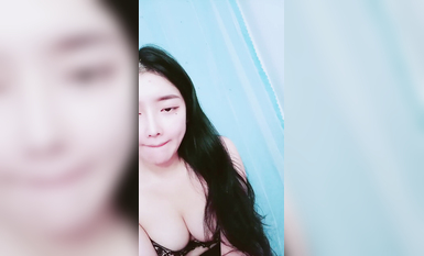 一顆淚痣極品美女！性感身材包臀裙！掰開小穴特寫，假屌磨蹭插入，深插到底嬌喘呻吟不斷