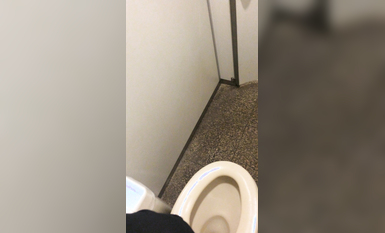 【偷拍精品】大神潜入学校女厕偷拍多位漂亮学妹的小嫩鲍 (2)