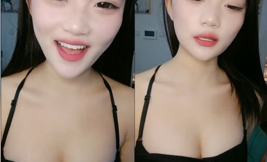 新人！清纯校花被干了~【瑶瑶】无套内射~深喉到干呕~爽~ (1)