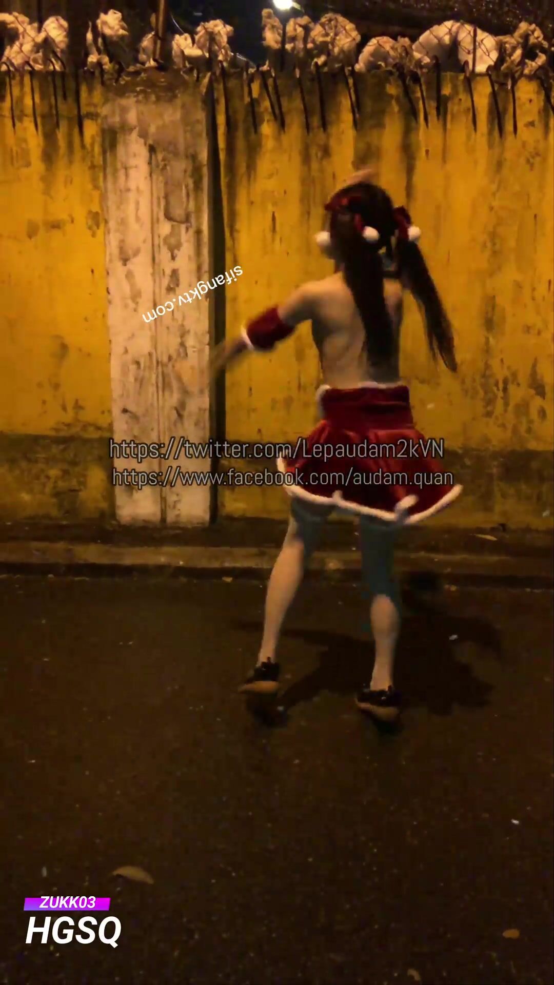 極品嬌嫩小萌妹『LepALu』極品粉嫩萌妹 藍色水手服 強制後入懟操 太嫩了 聖誕節特輯 (4)