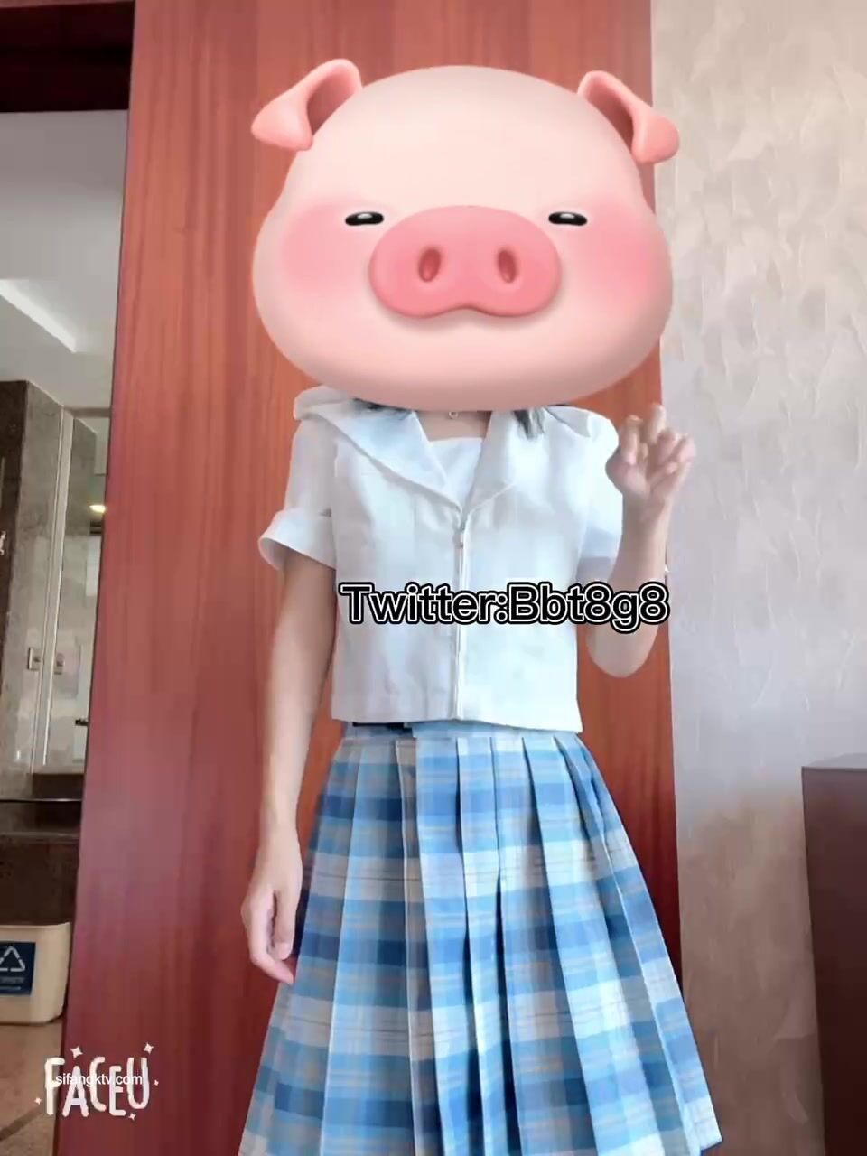 青春無敵 超高人氣極品眼鏡小姐姐旺仔桃嘰私人定製各種潮流BGM裸舞白虎逼飽滿大奶亂顫很頂 (5)