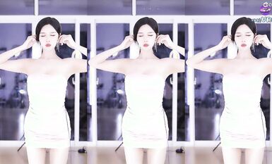 2022最新藏寶圖之舞神一姐『小恩雅』高潮表情加強版 切換VR視角超爆 高清 (3)