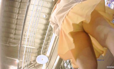 多角度近景偷拍 商場抄底極品高顏靚妹 制服售貨員玩誘惑 COS妹紙內內好可愛 高清1080P版3