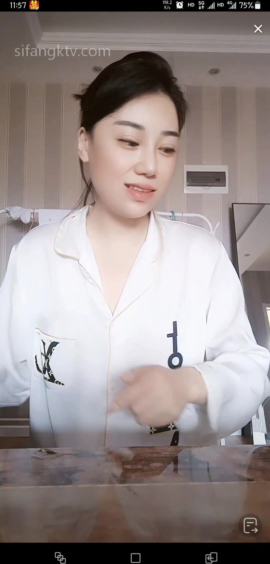 重磅 抖音直播技術性走光 熱舞 露底 美女雲集 (10)