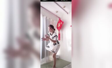 重磅 抖音直播技術性走光 熱舞 露底 美女雲集 (161)