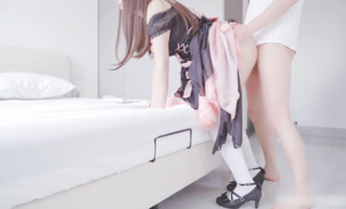 天花板級清純白虎美少女〖米胡桃〗✨在逃公主_可愛黑粉玫瑰,洋裝LO裙,被爸爸中出內射,白絲過膝襪粉嫩美穴~