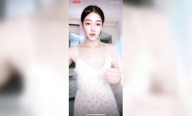 重磅 抖音直播技術性走光 熱舞 露底 美女雲集 (325)