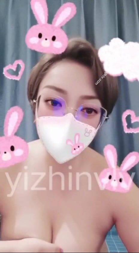 推特24萬粉騷貨『大婊姐』私密群淫語群P私拍 網紅美乳各種劇情啪啪 真人實戰 高清 (17)