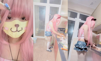 武漢18歲【少蘿沒人愛】騷舞拳交~刮毛囚籠~多道具自慰！ (10)