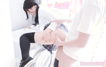 鄰家清純小妹【AsamiSusu蘇蘇】騷騷眼鏡娘小妹妹超級反差，黑絲JK全身攻速裝 被哥哥按在洗衣機上爆操，小母狗越是被羞辱越喜歡