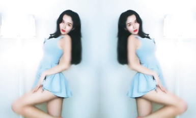 重磅！網易CC熱火女神【Alice 朴惠恩】超大尺度全露自慰-土豪定製！舞蹈功底不錯！甜美高顏值小妖精，黑絲制服 真要命 (3)