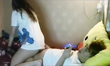 強烈推薦！旅館老闆【偷拍史上最美的滿級大美女】沒有之一！長得像湯唯 史上最美的清純美女與男友日常打炮 (2)