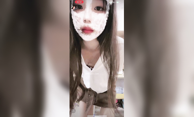 最新《瘋狂抖音》外篇之《抖音擦邊》眾女神直播中各種閃現走光刷邊 露毛露屁 凸點誘惑 (130)