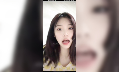 最新《瘋狂抖音》外篇之《抖音擦邊》眾女神直播中各種閃現走光刷邊 露毛露屁 凸點誘惑 (126)