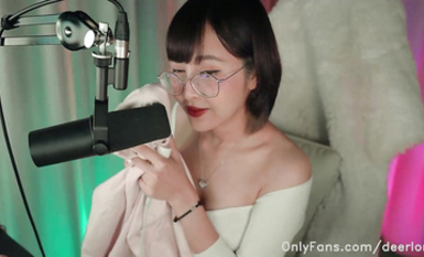 萬狼求檔OnlyFans斯文眼鏡反差小姐姐【deerlong】私拍合集,極品中的極品天生的肉便器,純情少女展現精湛口活兒口爆吞精 (17)