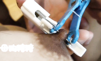 極品粉嫩反差學妹『母狗糖糖』被主人爸爸全裸露出調教啪啪,壓肏後入站立式抽插側入夾腿爆肏各種姿勢抽插打樁爽翻了