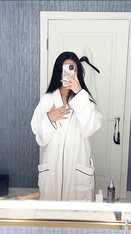 反差女神『八月未央』被大屌猛男瘋狂抽插，小狗只配被打樁 大雞巴塞滿小母狗的騷逼，淫水好多～滿手都是2