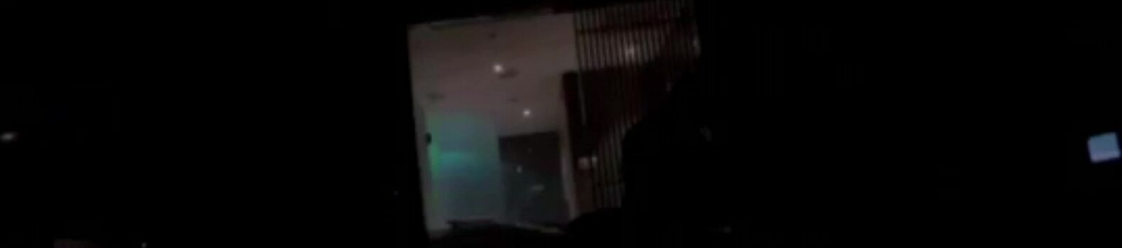 貴在真實！兩個小騷貨出軌被老公現場抓包當面對質！老頭頭頂綠油油小騷貨出軌賓士渣男被當場抓包 (2)