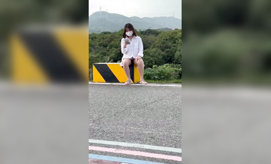 推特極品反差婊『小妮子』攜雙閨蜜極限露出 戶外全裸 野戰跪舔 黑絲啪啪 高清xiaonizi第二彈 (9)