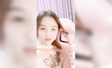 蘿莉的臉蛋兒，御姐的聲音！那對挺拔的奶子簡直了，最完美的大奶子之一