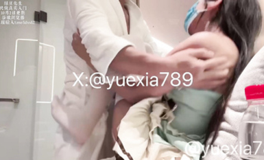 白虎福利姬@玥下 尺度作合集 (3)