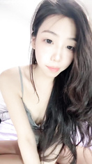 七彩主播【濕濕】直播錄播 絕頂長腿騷母狗 狗鏈舔內褲高跟鞋插逼 (4)