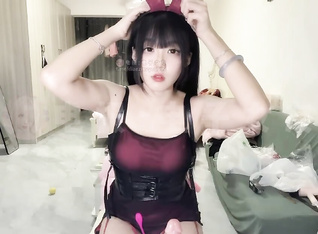 極品美女福利姬 高顏值白嫩小蘿莉直播跳蛋自慰 阿黑顏誘惑 (3)