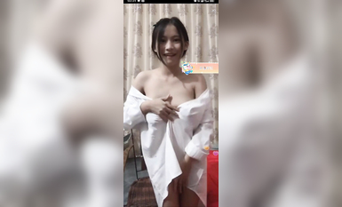 最新《瘋狂抖音》外篇之《抖音擦邊3》顏值主播直播各顯神通 閃現 走光露點 刷邊PK (209)