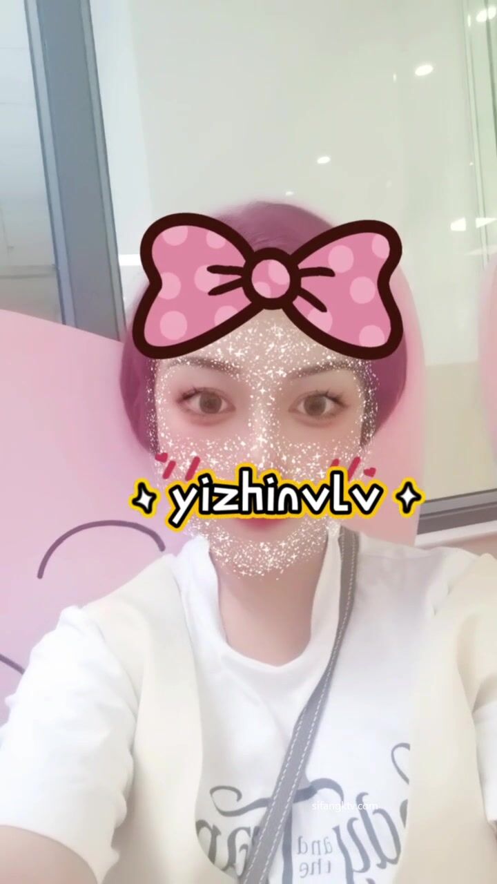 推特女神『大婊姐』特別節目群P啪啪私拍 萬眾期待衣櫃藏人 出來好幾個猛男一起操騷貨浪穴 (2)