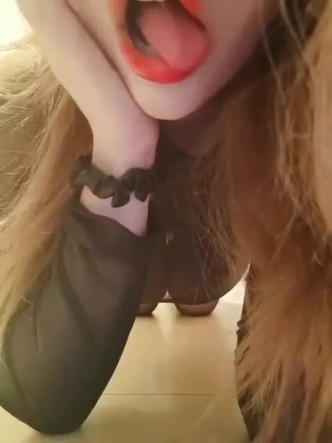 重磅推薦！淫盪肥臀人妻母狗【見過騷的 沒見過這么騷的】喜歡戶外露出，喜歡被很多男人操 (111)