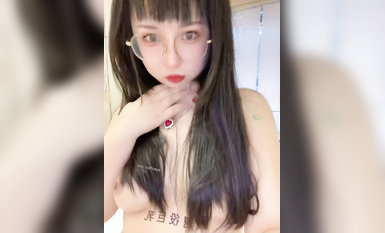 超級蘿莉MM甜 404日記，幾個蘿莉姬的超大尺度自拍，和攝影濕深入的關系，有嬌小又可愛天然白虎蜜臀蘿莉404日記 (3)