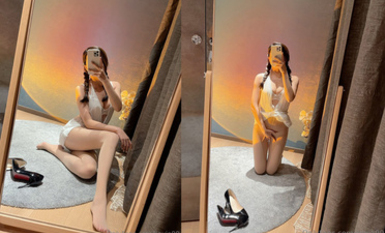 極品身材黑絲少婦，黑絲美腿自慰揉胸 (3)