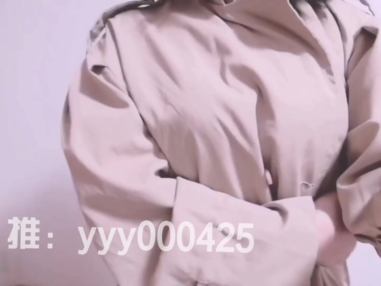 推特巨乳網紅『芙烈亞』大尺度露出私拍 各種場所露出 商場街道 全裸爬樓道 (3)