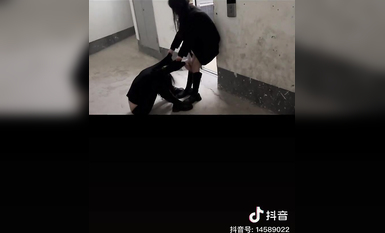 最新《瘋狂抖音》外篇之『三亞美女2』極品三亞外圍美女大秀身材 作死大尺度 摳B揉乳擠奶 (115)