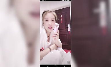 最新《瘋狂抖音》外篇之《抖音擦邊4》顏值主播各顯神通 閃現走光 刷邊瘋狂作死 扣逼漏奶 (59)