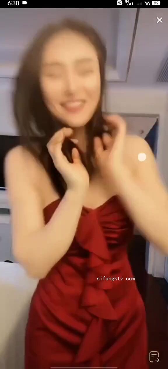 最新《瘋狂抖音》外篇之《抖音擦邊4》顏值主播各顯神通 閃現走光 刷邊瘋狂作死 扣逼漏奶 (171)