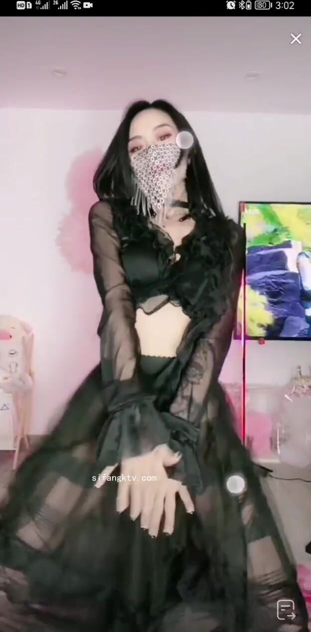 最新《瘋狂抖音》外篇之《抖音擦邊4》顏值主播各顯神通 閃現走光 刷邊瘋狂作死 扣逼漏奶 (223)