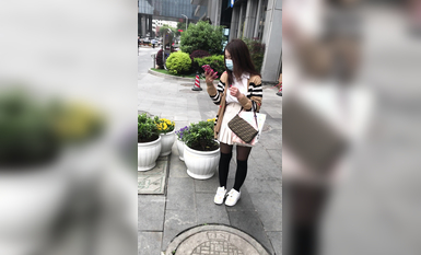 稀缺學姐專場 專業抄底靚麗制服學姐珍藏版 貼著美女屁股抄 有燈光加持畫質特好 超清4K原版9034 (1)